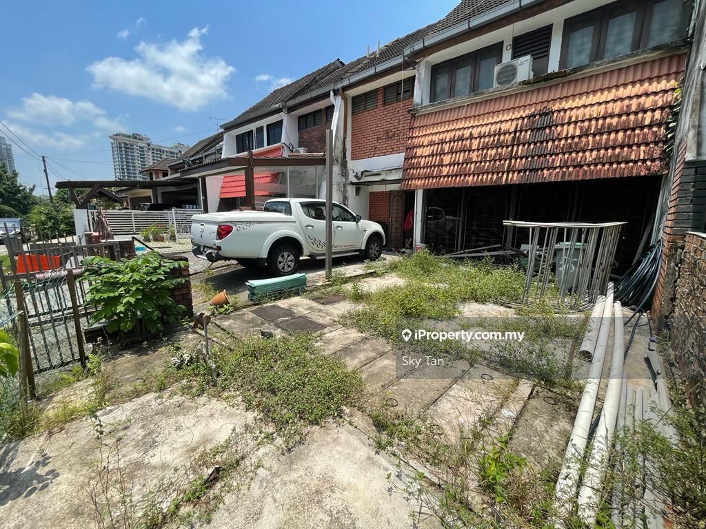 Taman Kolam Air Jalan Suasa Beside Nong Chik, Johor Bahru for sale