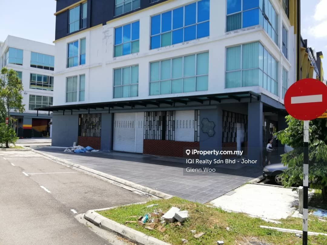 Permas Boulevard, Permas Jaya Corner lot ShopOffice 1 bedroom for sale