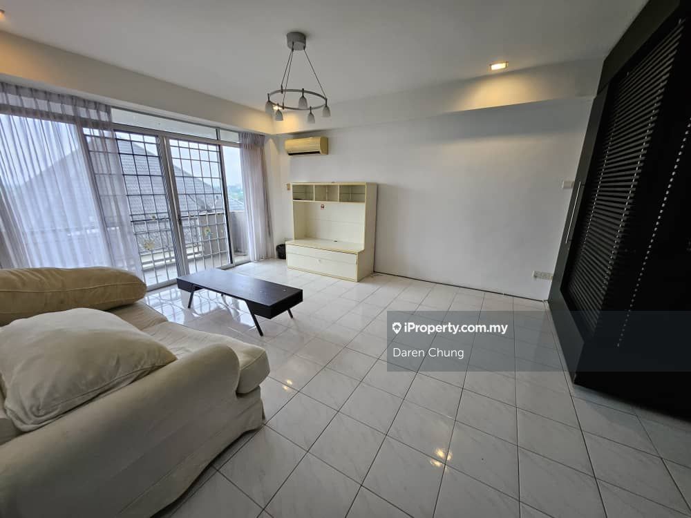 Satria Court Apartment 3bedroom unit For Rent