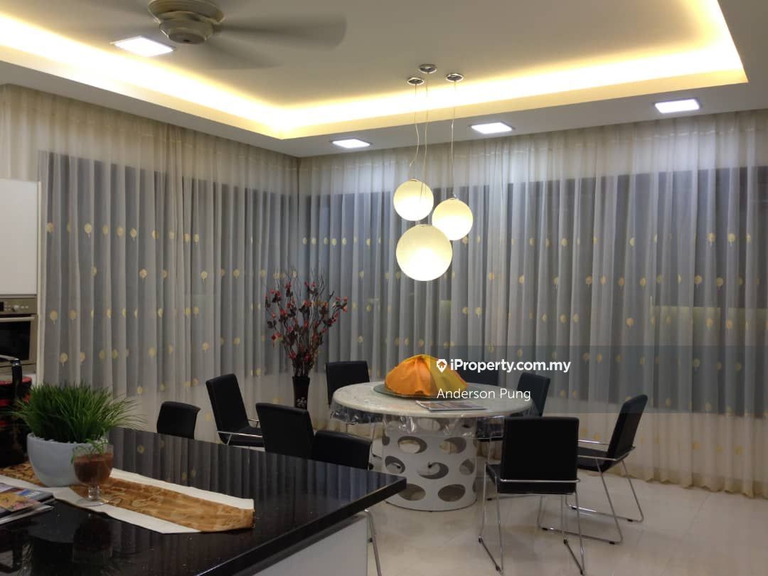 Davinia, Desa Park City, Desa ParkCity