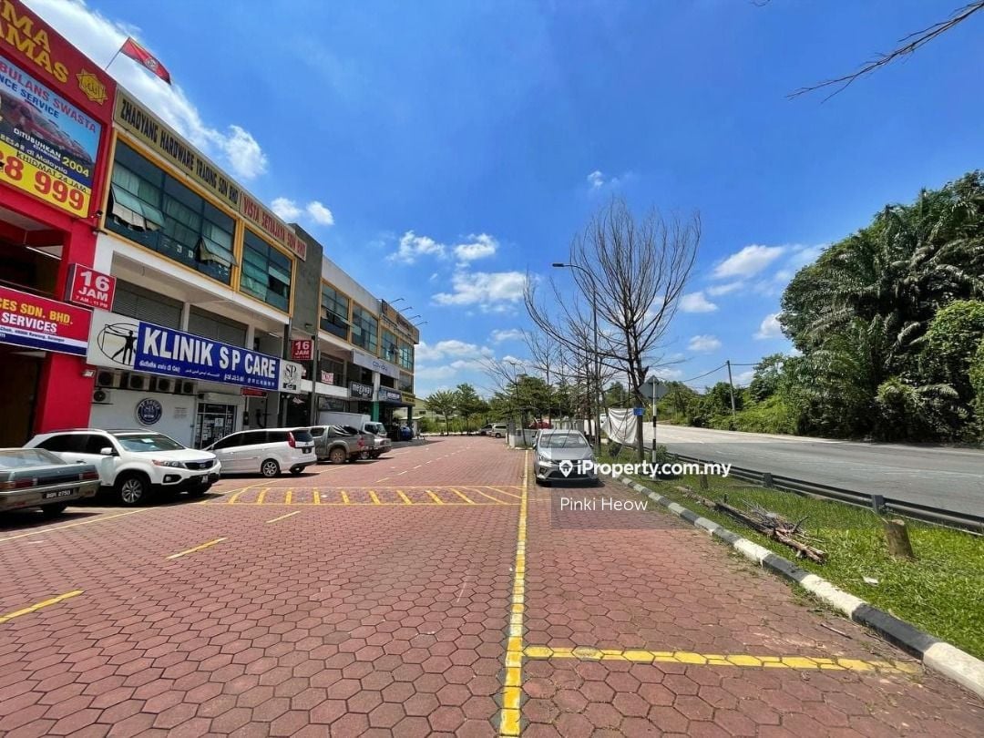 3-Storey Terrace Factory @Pusat Perniagaan Helikonia for Sale, Sungai ...