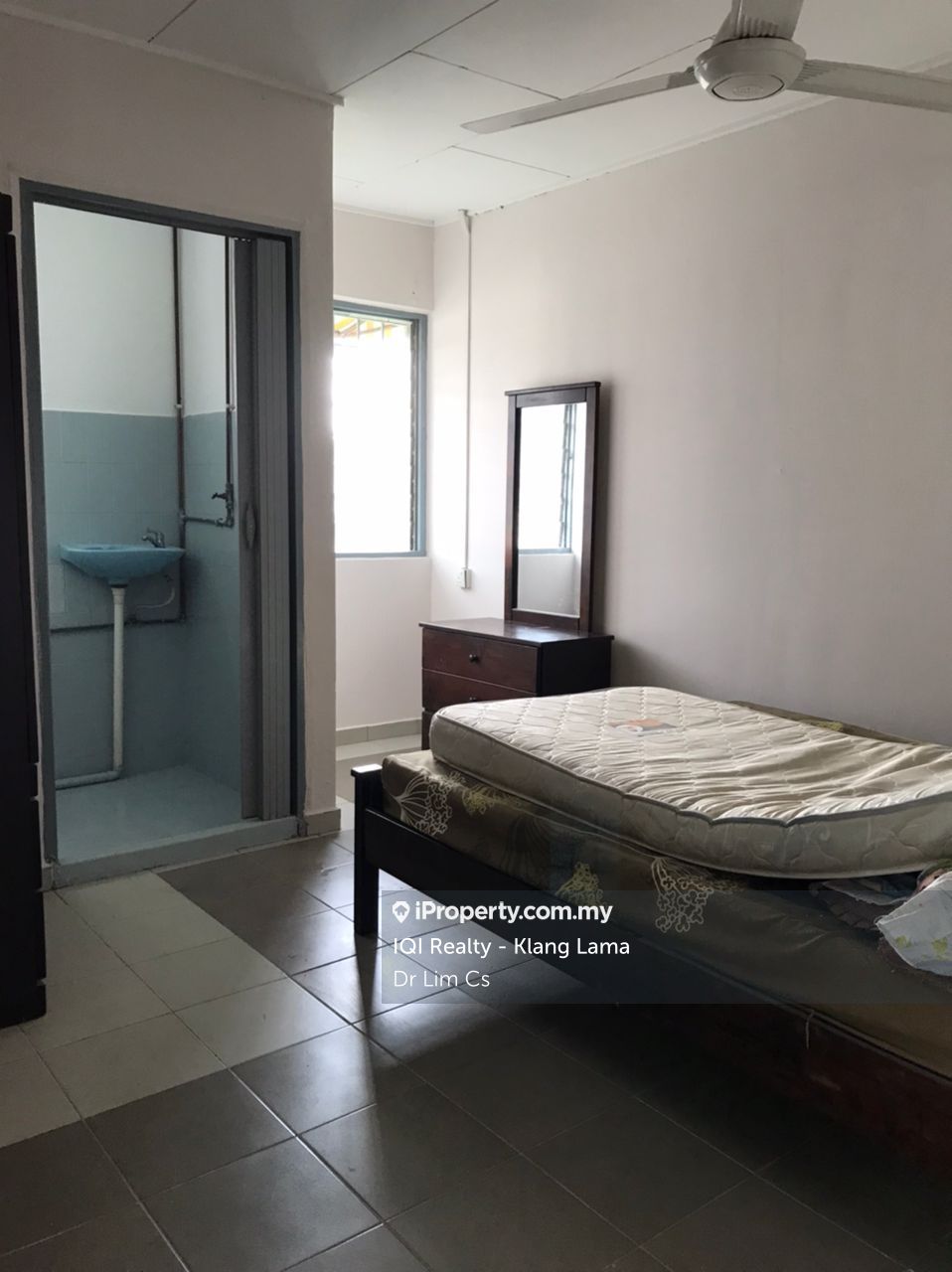 Seksyen 2 Wangsa Maju Flat Corner Lot Flat 3 Bilik Tidur Untuk Disewa