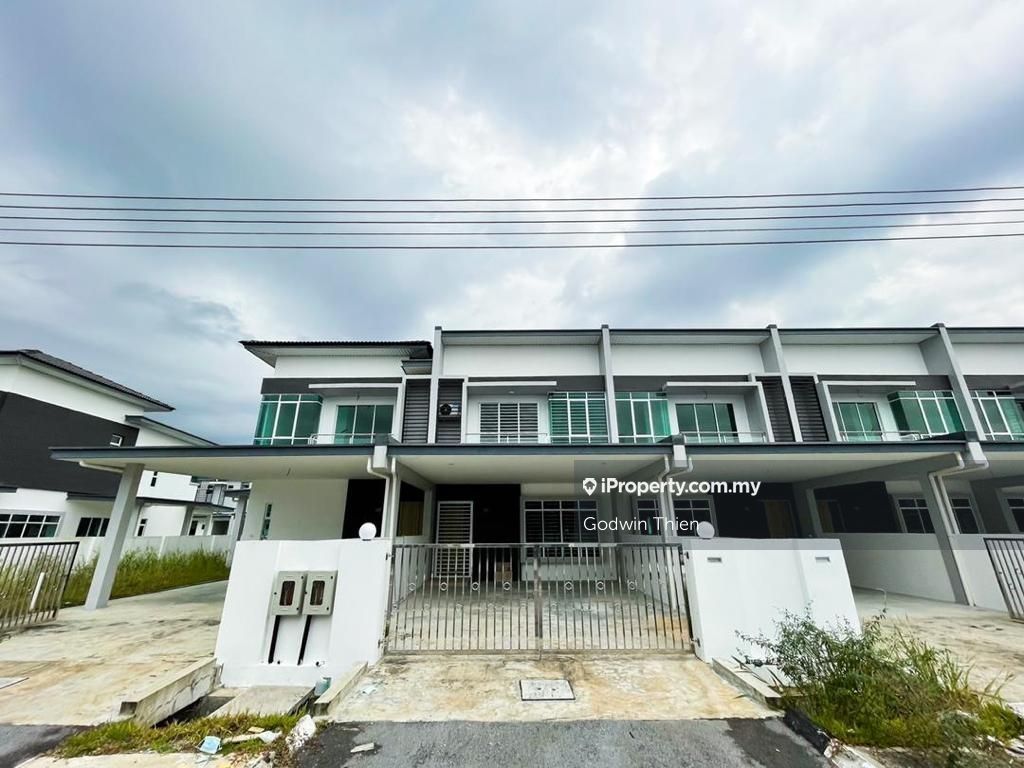 City Garden, Kuching 2sty Terrace/Link House 4 bedrooms for rent