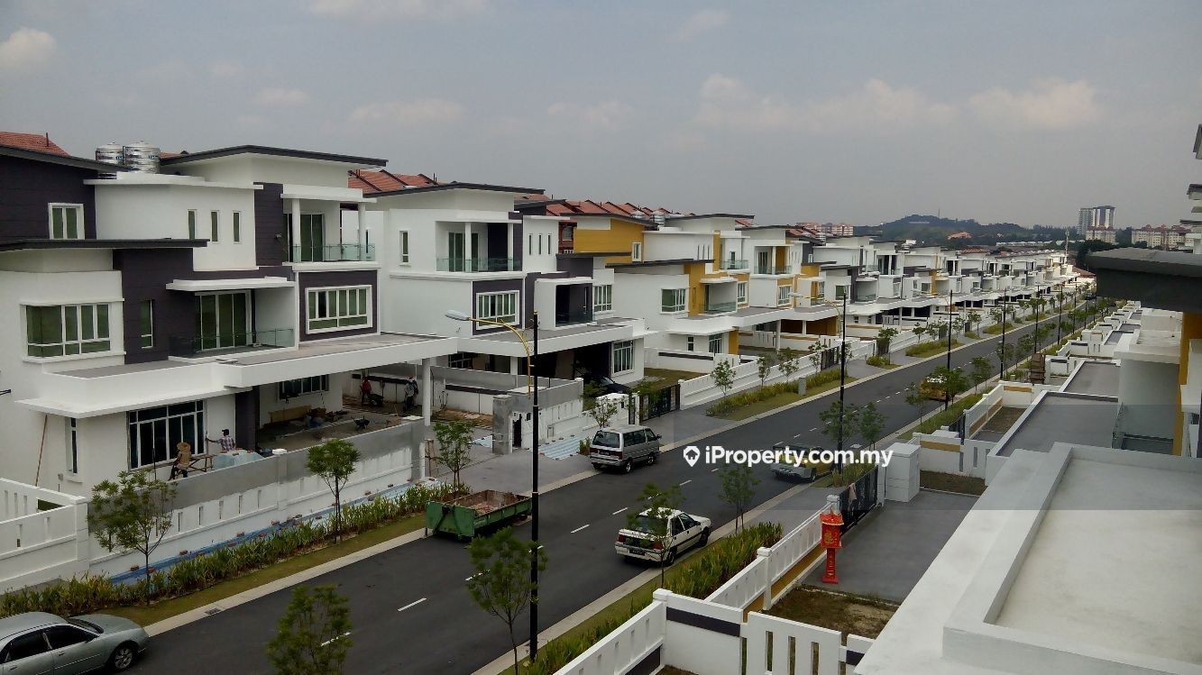 Unfurnished Low Cost Flat For Rent At Pangsapuri Taming Mutiara Taming Mutiara Land