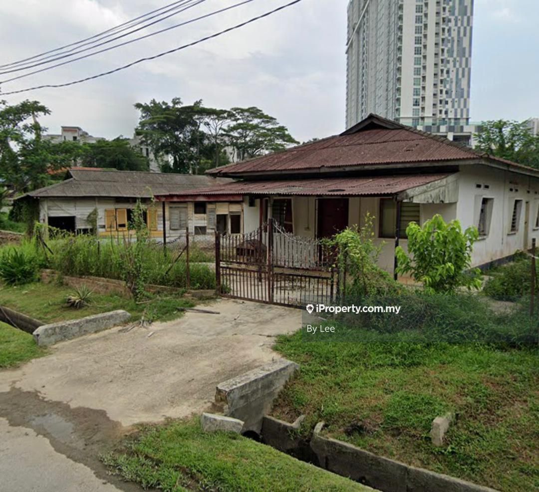 ayer kolam, Johor Bahru