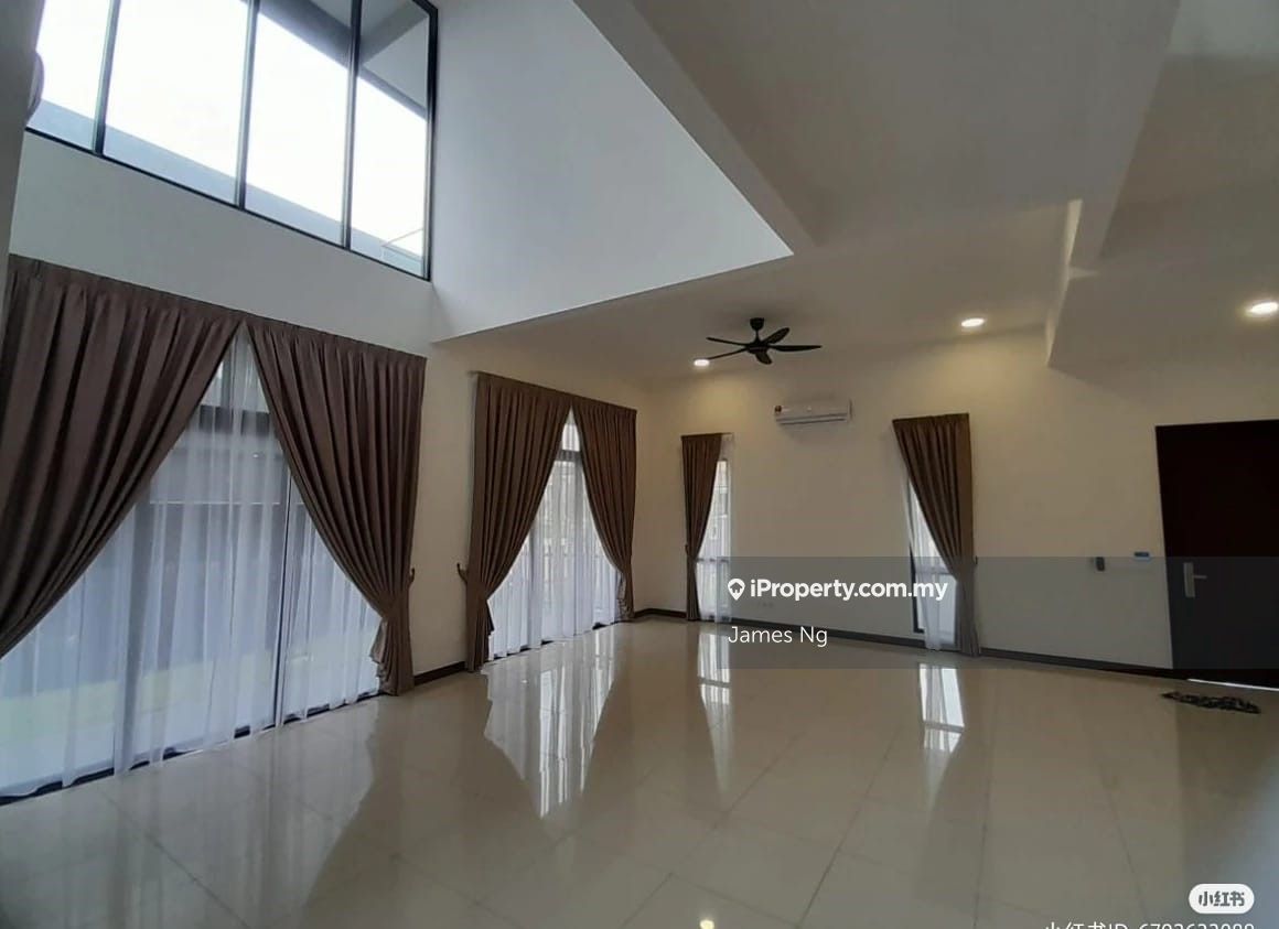 Kota Kemuning Semidetached House 4+1 bedrooms for rent