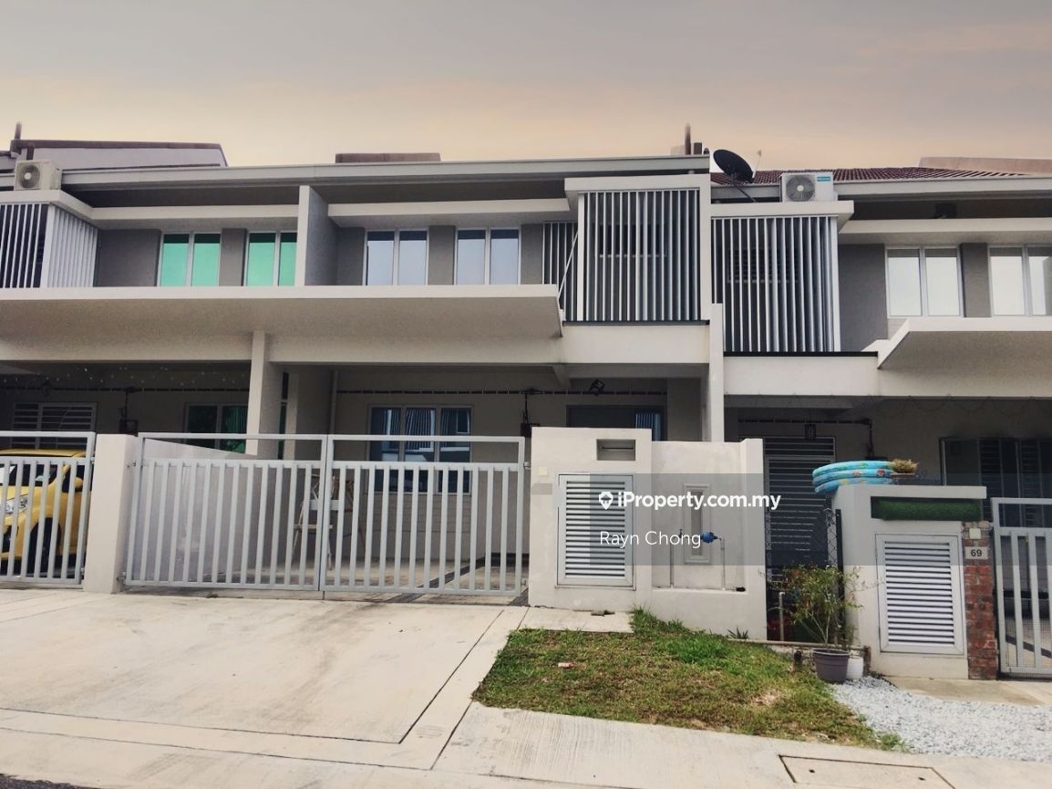 Salak Perdana, Sepang 2-sty Terrace/Link House 4 bedrooms for rent ...