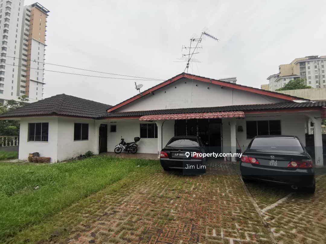 Larkin Single Storey Semi D, Johor Bahru Semidetached House 5 bedrooms