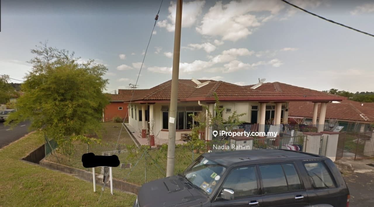 Taman Dahlia Sepang Corner Lot Semi Detached House 3 Bedrooms For Sale Iproperty Com My