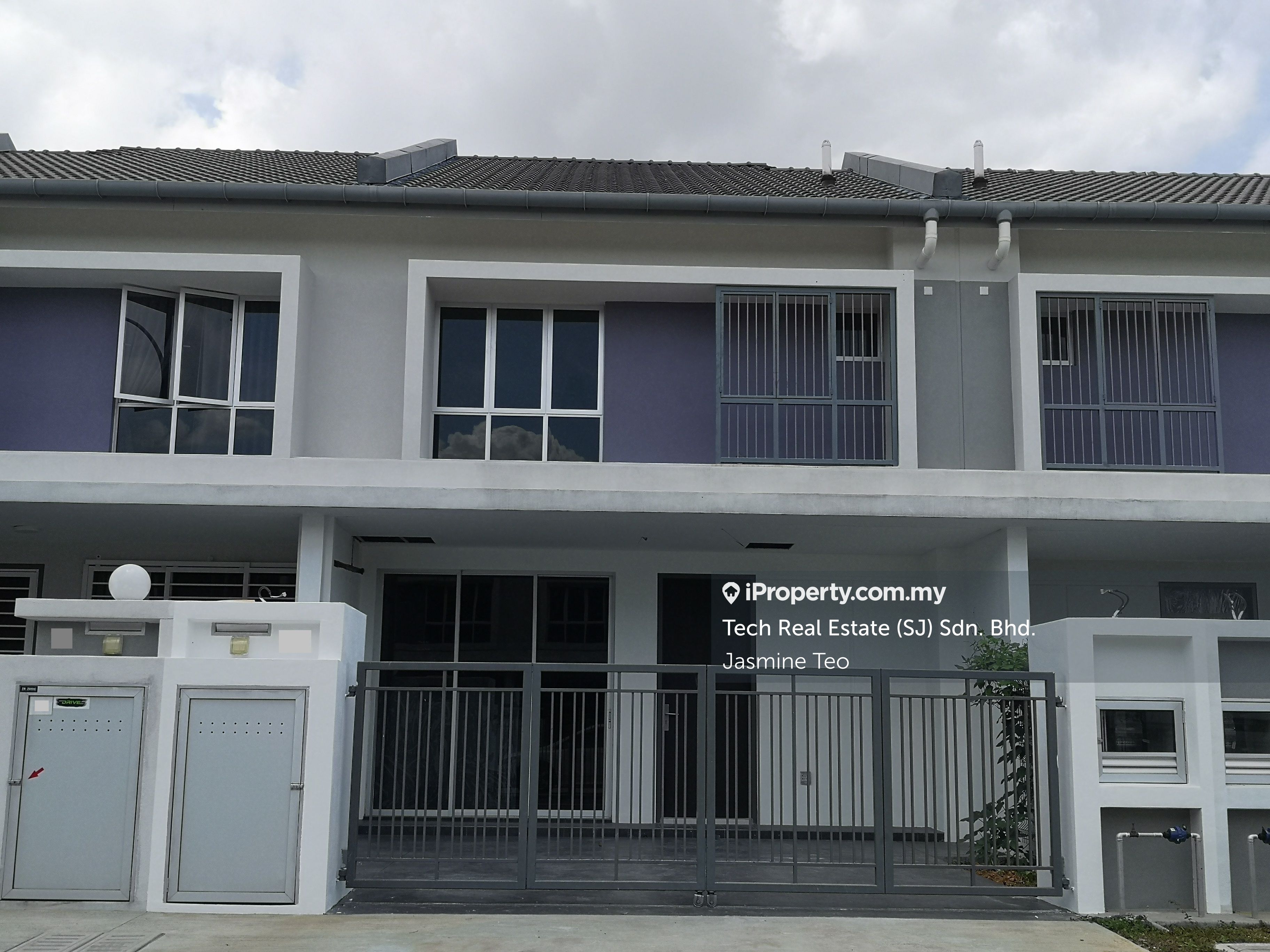 Elsa, Bandar Bukit Raja Intermediate 2sty Terrace/Link House 4