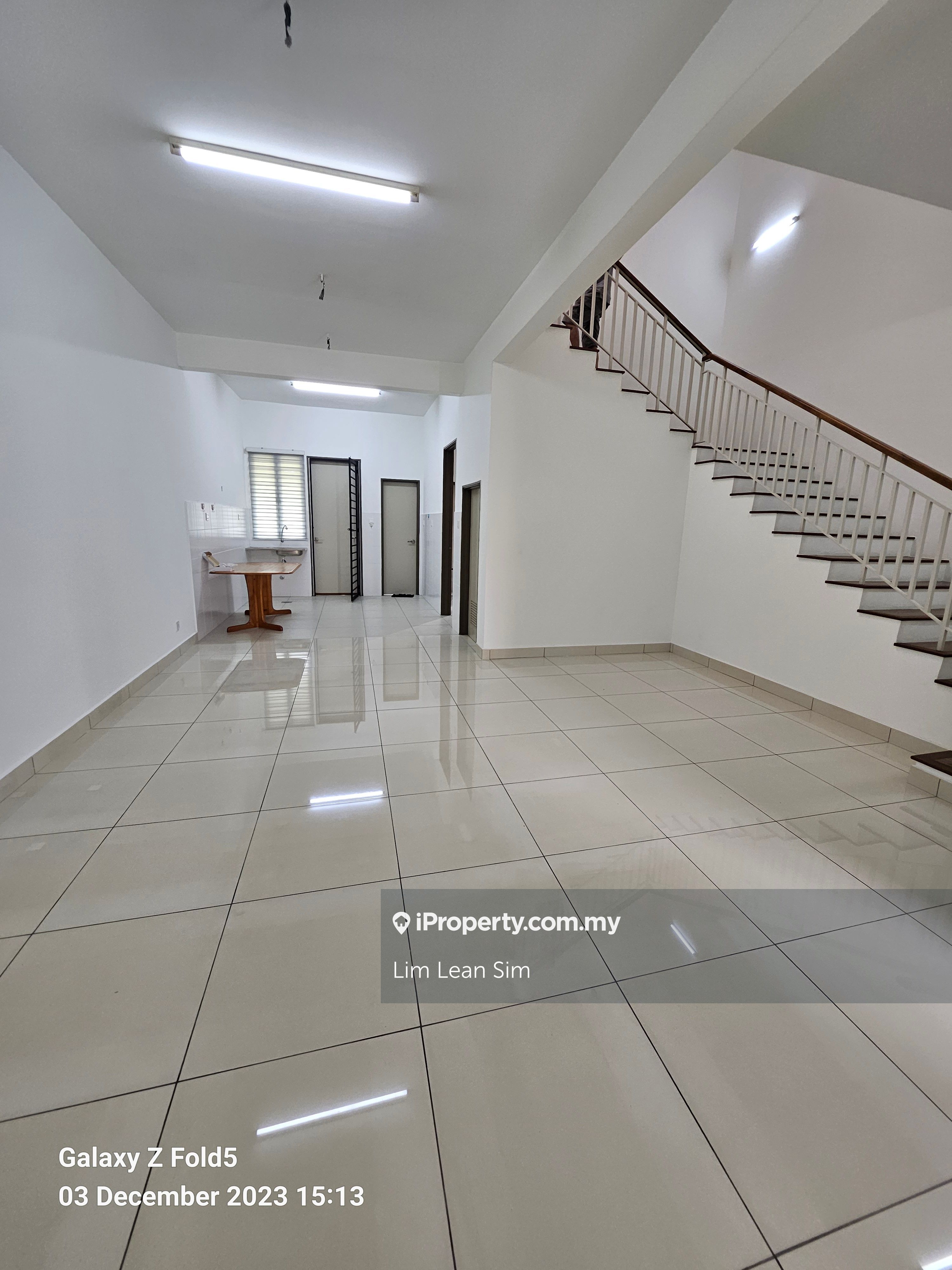 Klang 1sty Terrace/Link House 4 bedrooms for rent