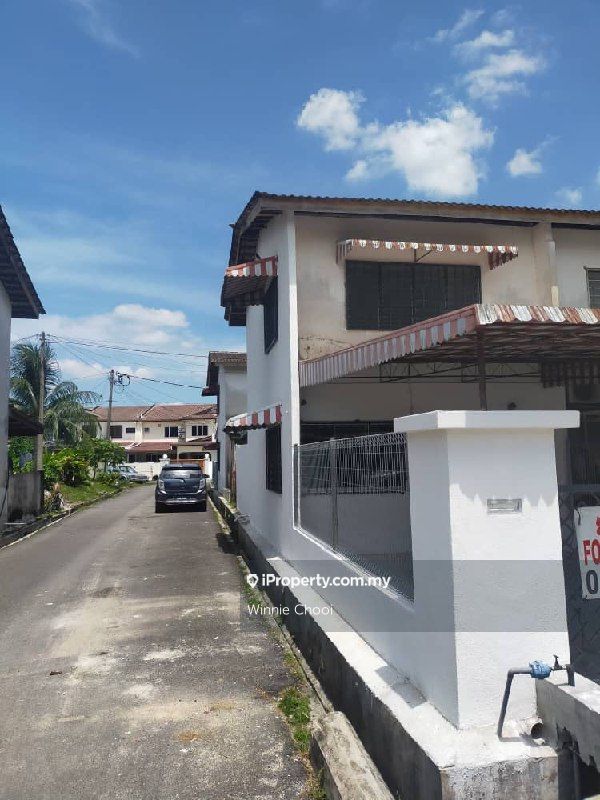 Taman Pasir Emas, Sungai Chua, Kajang End lot 1.5sty Terrace/Link House 2 bedrooms for rent