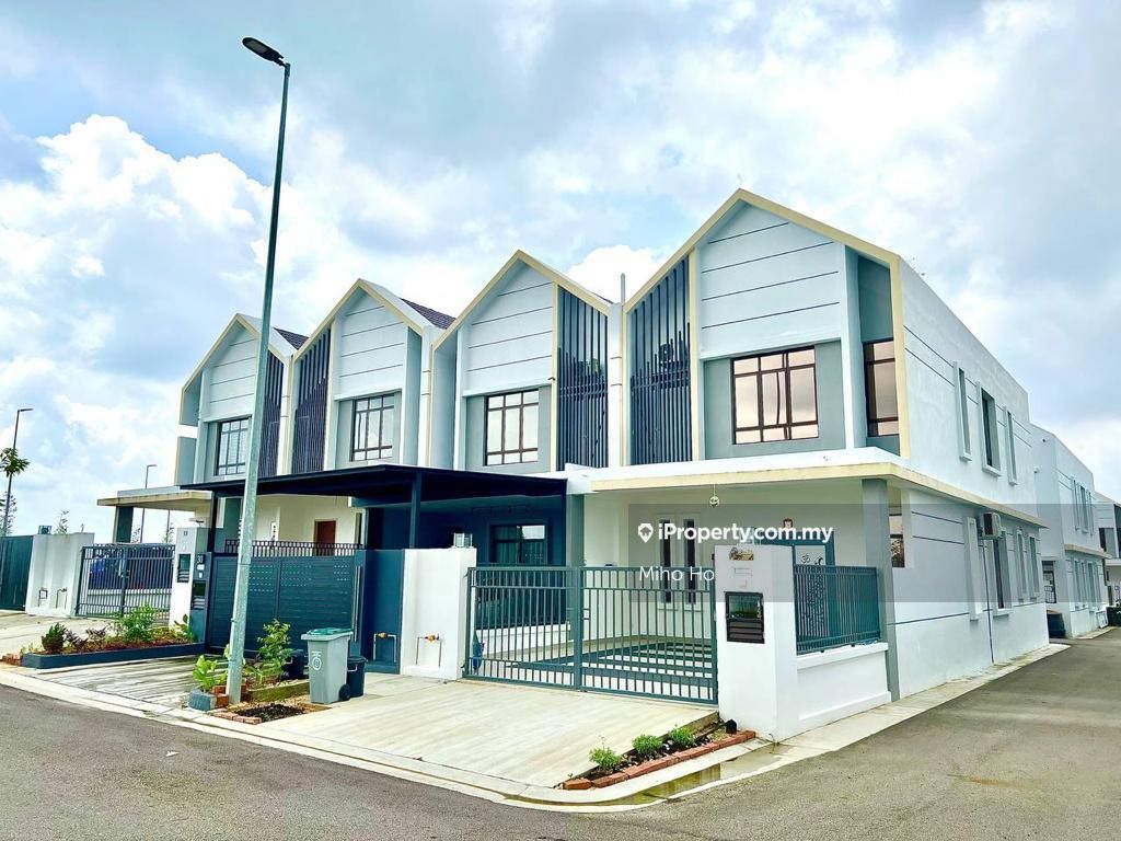 Meridin East Bandar Bistari Perdana Pasir Gudang Intermediate 2 sty 