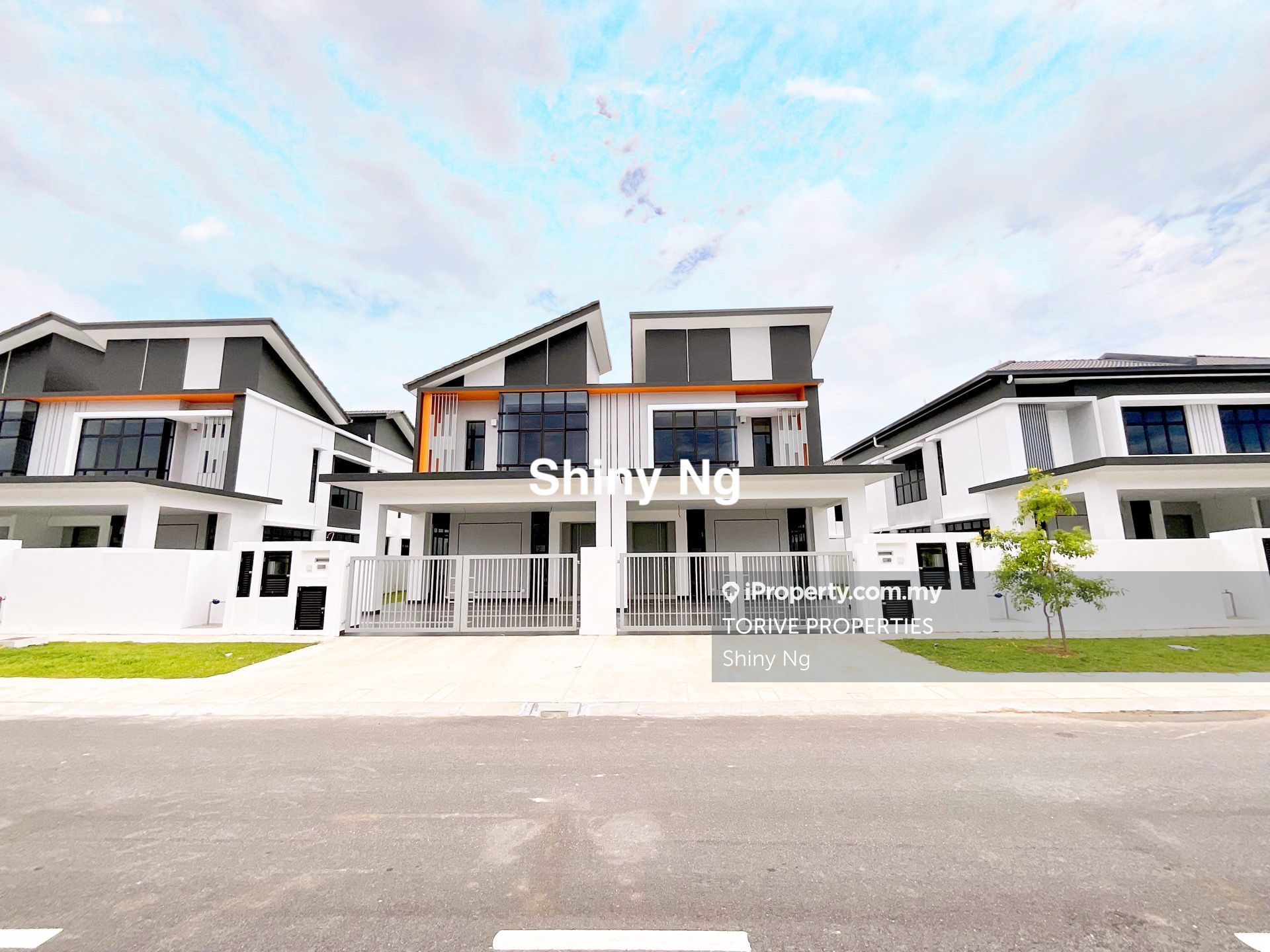 Setia Utama 4 ByWater SemiD 32x75, Setia Alam Intermediate Semi