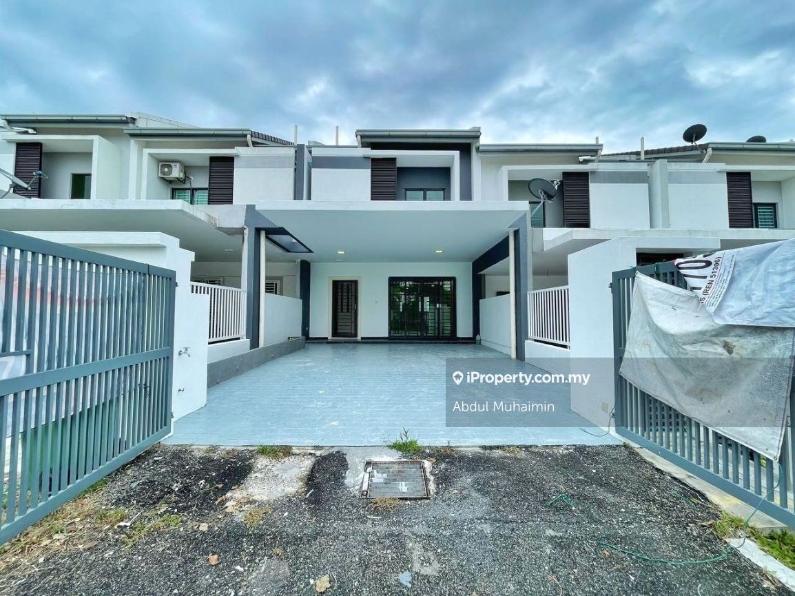 Laman Delfina Nilai Impian Facing Open, Nilai Intermediate 2sty