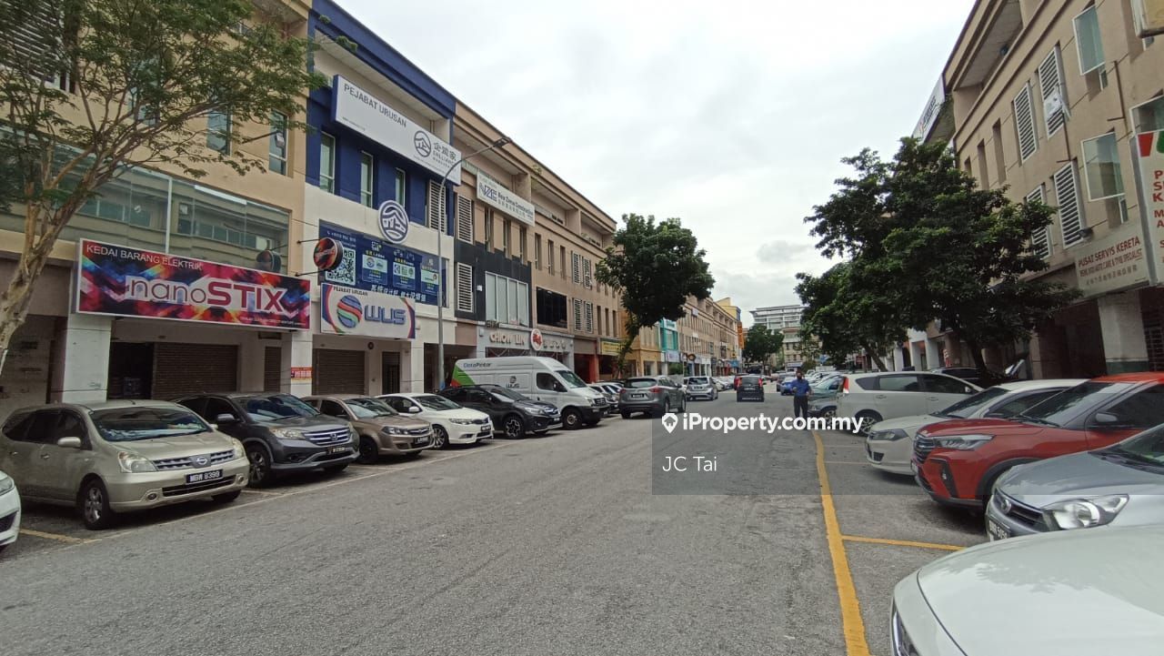 Kota Damansara 4 storey shop , Damansara, Kota Damansara Intermediate