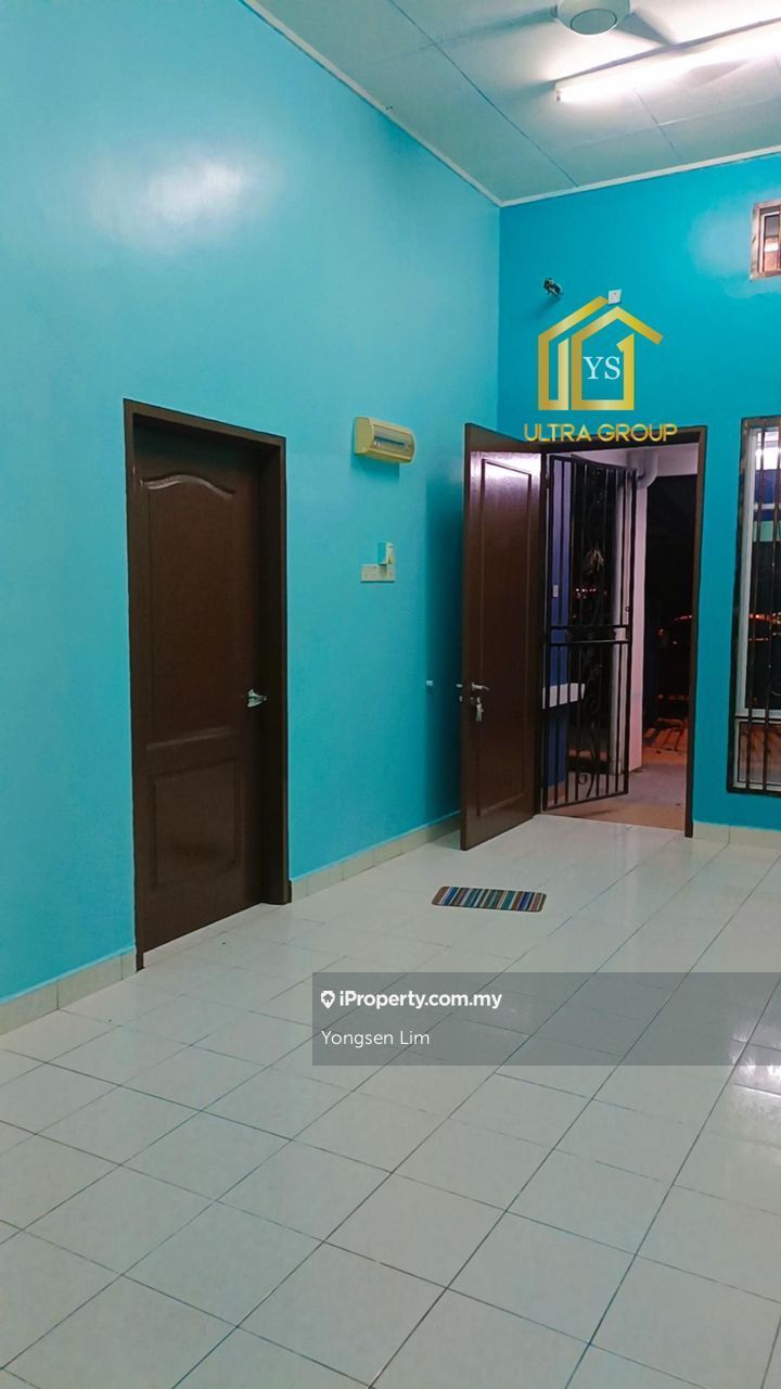 Bandar Bukit Raja Klang Facing Parking Klang Utama, Bandar Bukit Raja 1sty Terrace/Link House 3