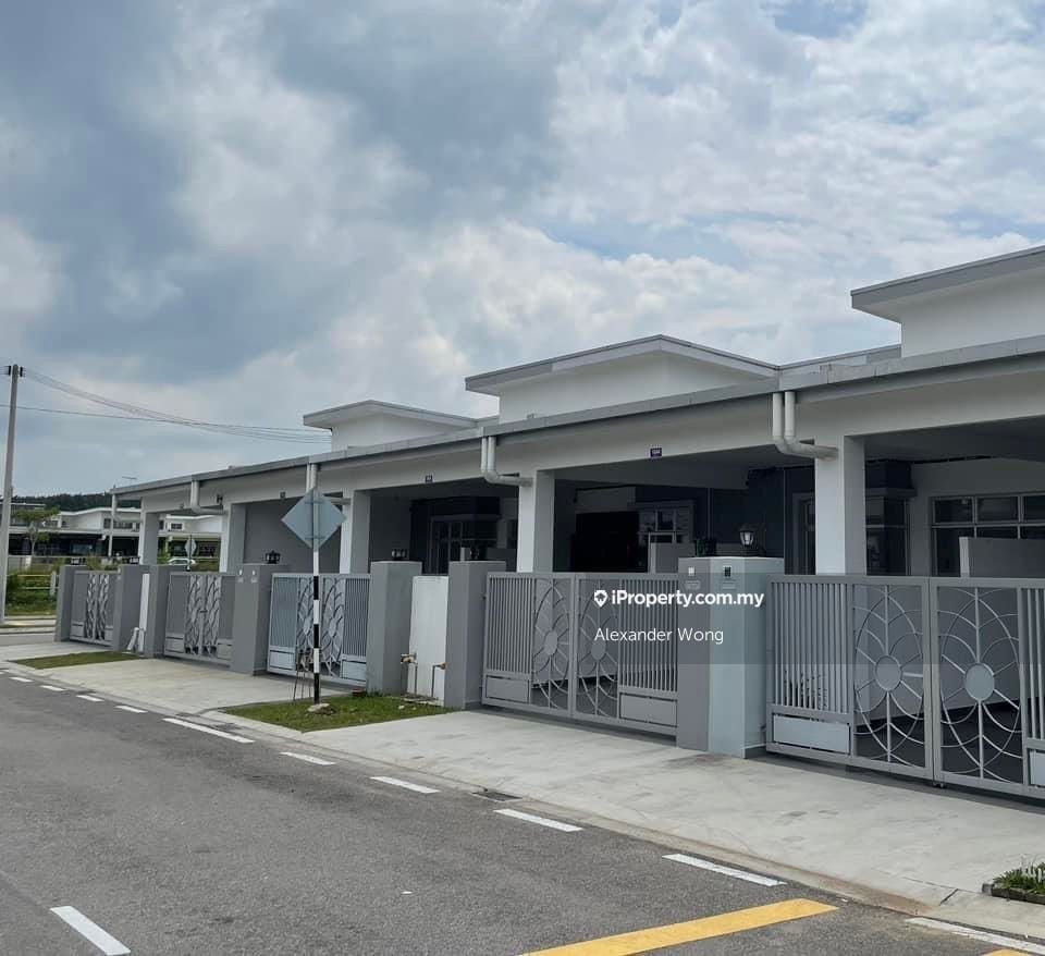 Jalan Kelicap Bandar Putra IOI Kulai, Kulai Intermediate 1-sty Terrace ...