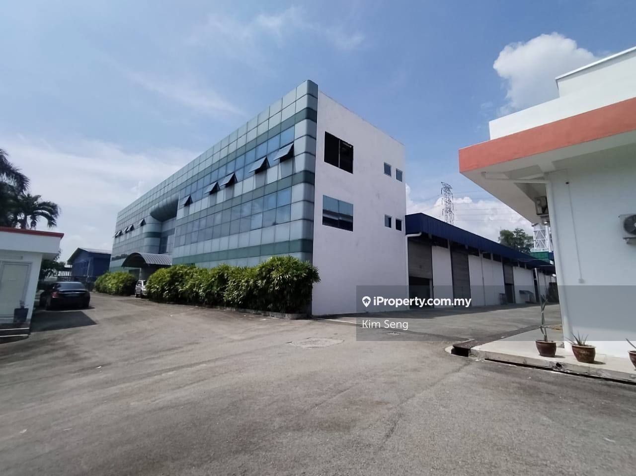 Furniture Factory (Build Up 90K sqft) , Sri Gading, Batu Pahat for sale