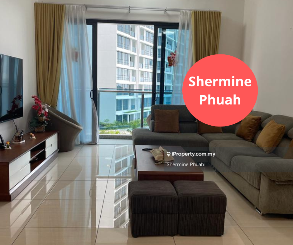 Queens Waterfront Condominium 2 bedrooms for rent in Bayan Lepas