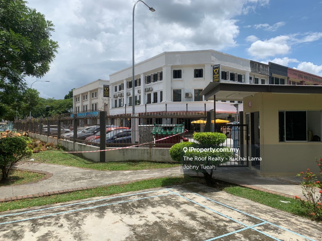 SD Apartments Corner lot Apartment 3 bedrooms for sale in Bandar Sri