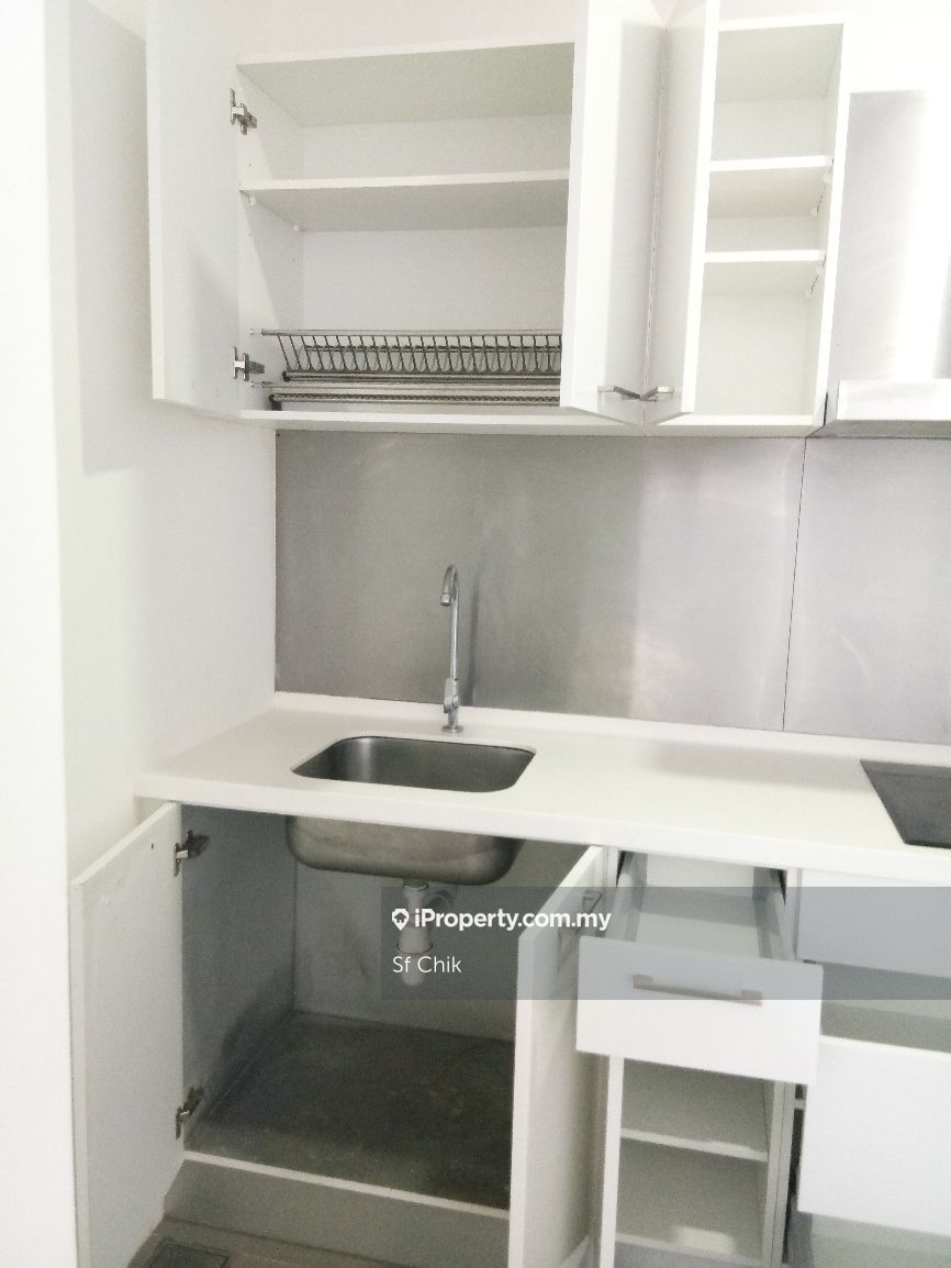 M Suites, Desa Pahlawan, Ampang Hilir
