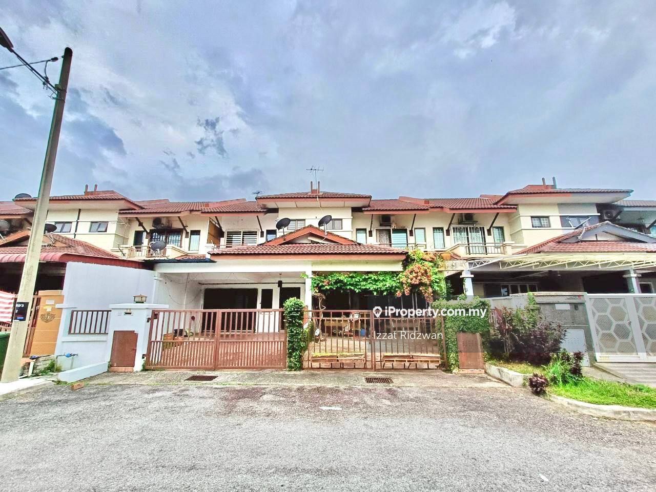 Taman Kristal, Dengkil Intermediate 2-sty Terrace/Link House 4 bedrooms ...