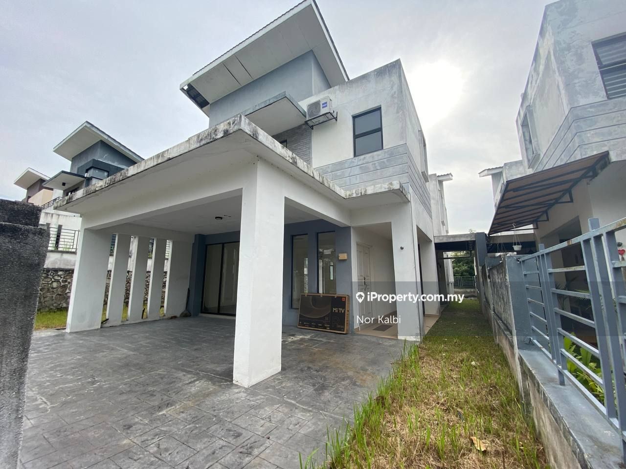 Bukit Saujana Utama 2, Sungai Buloh Intermediate Bungalow 5 bedrooms ...