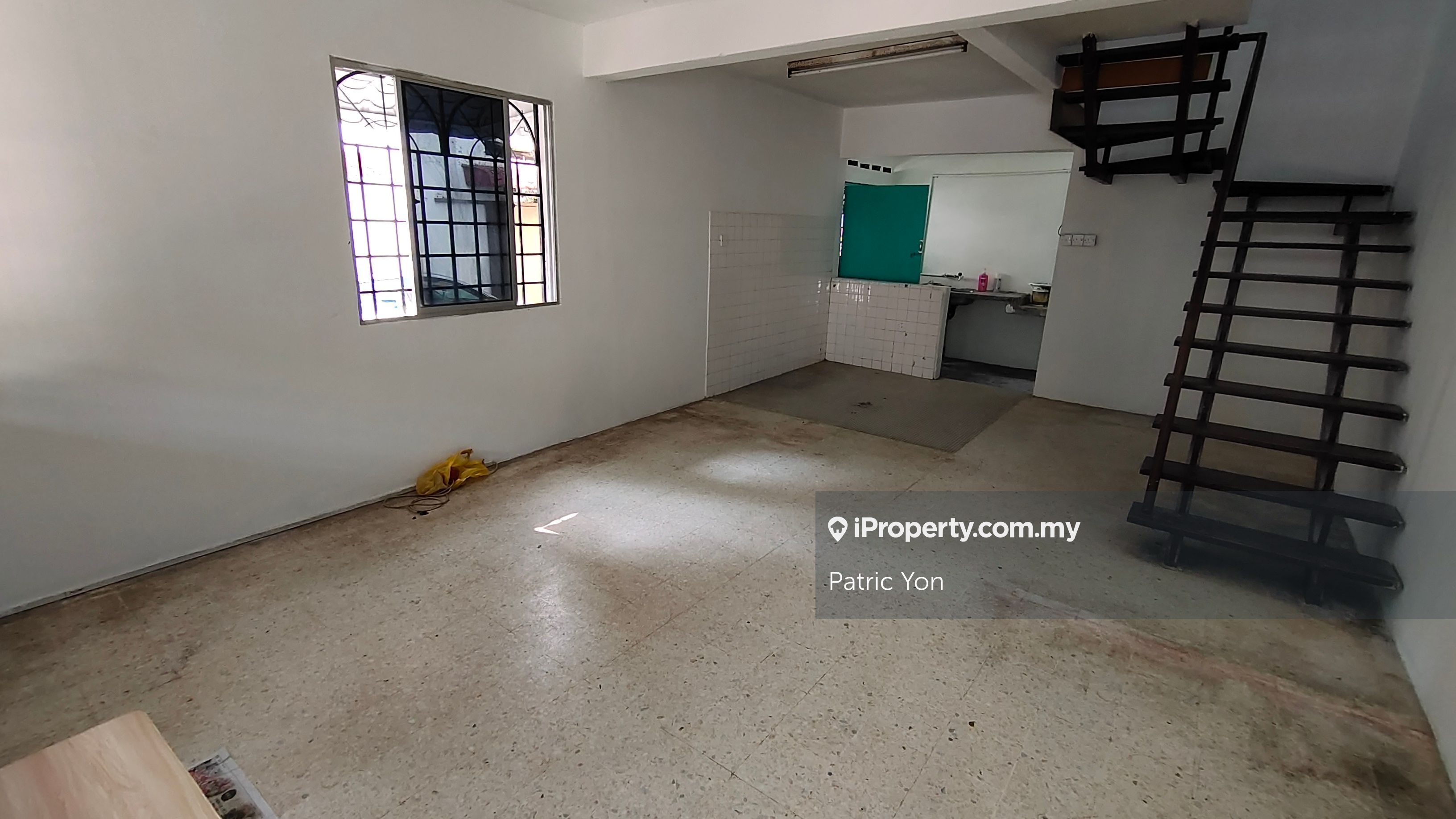 Corner, Perfect Conditions, Must View, Sri Sinar 2.5sty terrace house