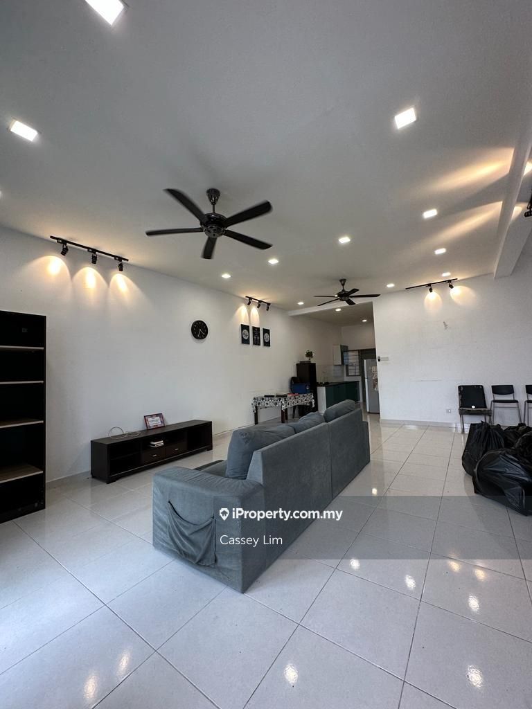 hillpark puncak alam, Bandar Puncak Alam Intermediate 2sty Terrace