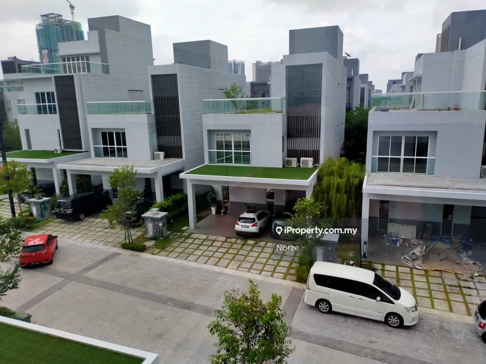3 Storey Luxury Bungalow Cyberjaya Intermediate Bungalow 4 1 Bedrooms For Sale Iproperty Com My