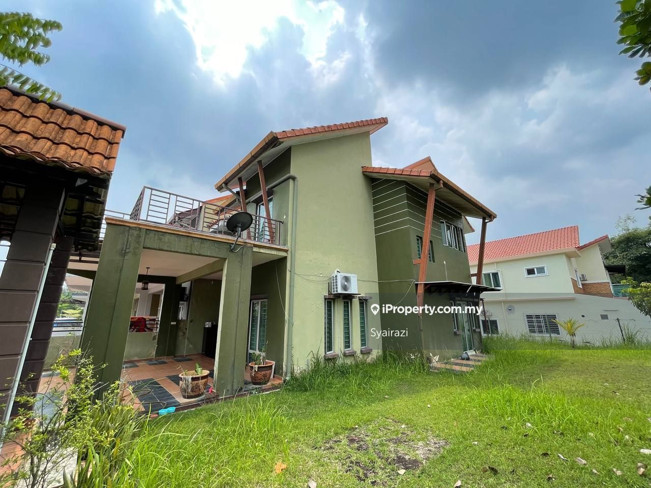 Alam Sari Bangi, Bangi Corner lot 2sty Terrace/Link House 4 bedrooms