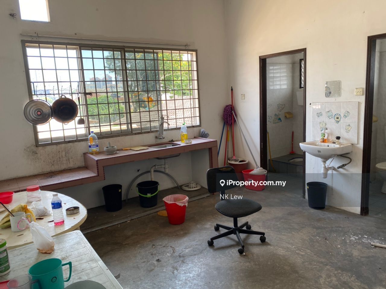 Serdang Jalan Pasar ,village house 1st Floor 30x80, Seri Kembangan for ...