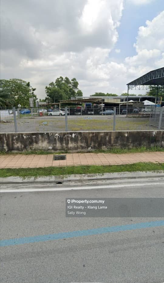 Bandar Kinrara Pucong, Pucong, Bandar Kinrara
