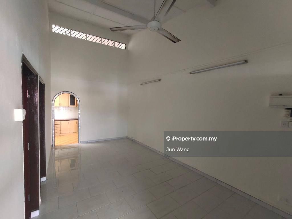 Taman Melodies, Johor Bahru 1sty Terrace/Link House 3 bedrooms for