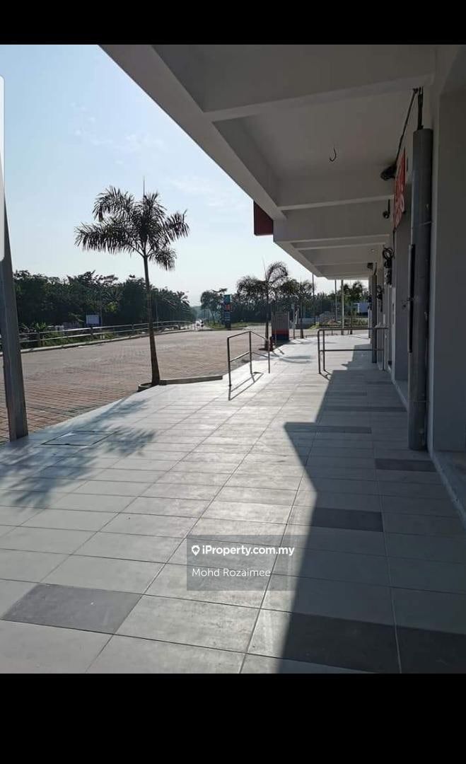 Shop Lot Pusat Komersial Tiara Sendayan , Bandar Sri Sendayan, Seremban