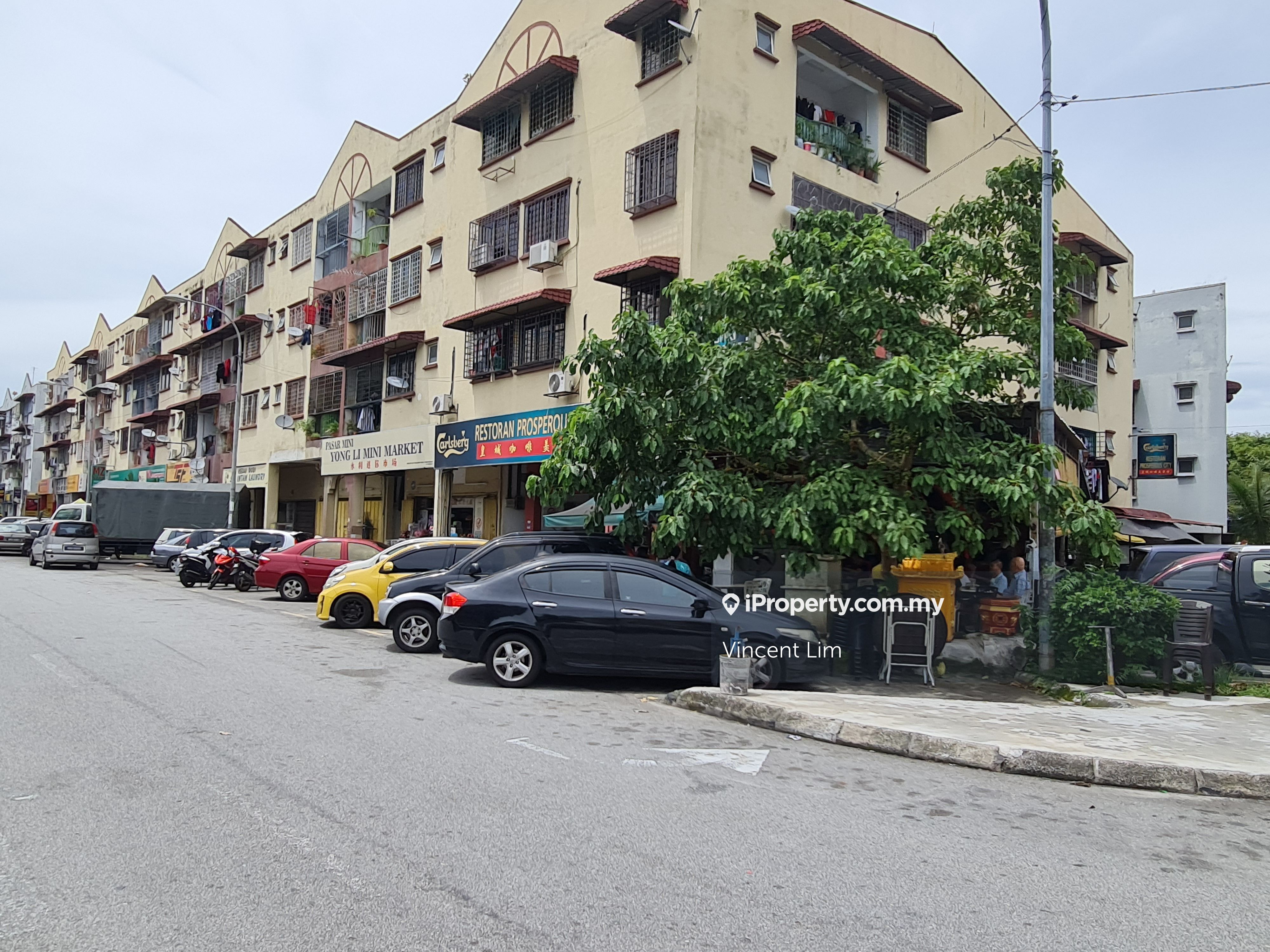 Taman Sri Kuching, Jalan Kuching End lot Shop for sale