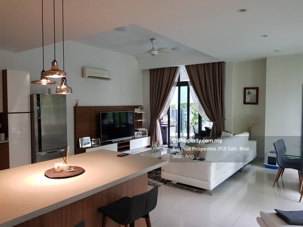 Casaman, Desa Parkcity, Desa ParkCity