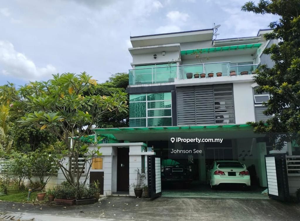 USJ Heights Corner lot 2.5sty Terrace/Link House 7+2 bedrooms for sale