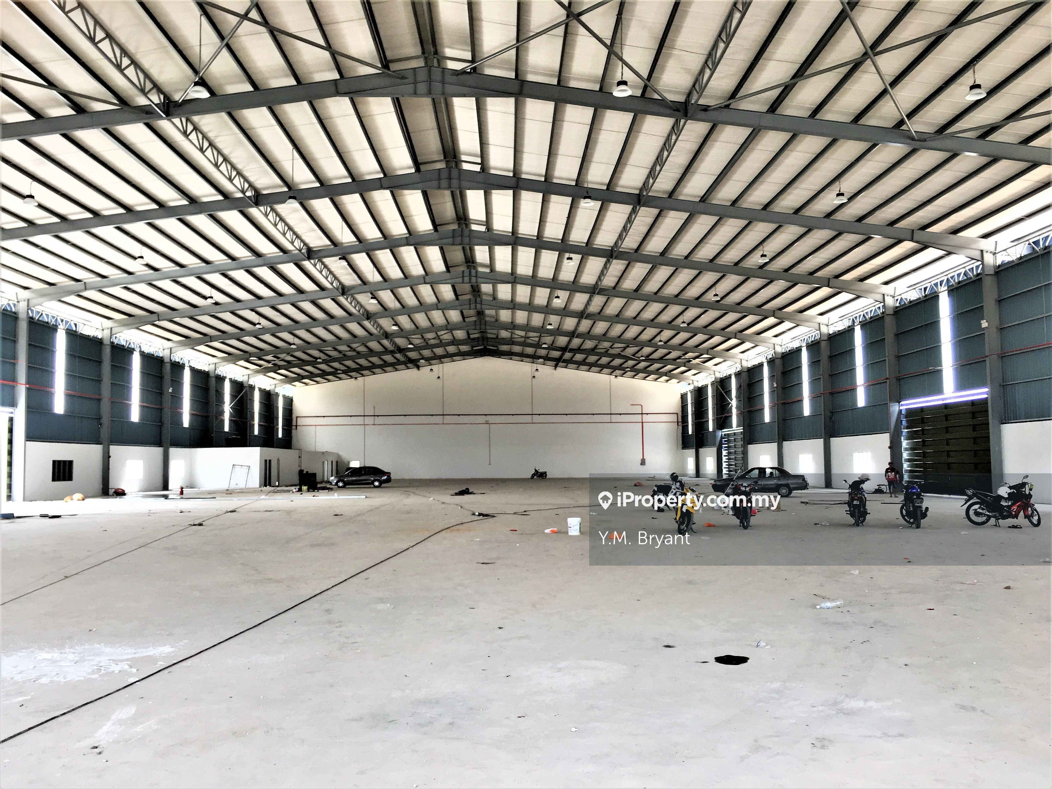 SHAH ALAM INDUSTRIAL PARK, SHAH ALAM, Shah Alam Corner lot Warehouse