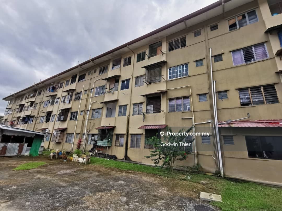 Taman Sri Jaya, Kuching 1sty Terrace/Link House 2 bedrooms for rent