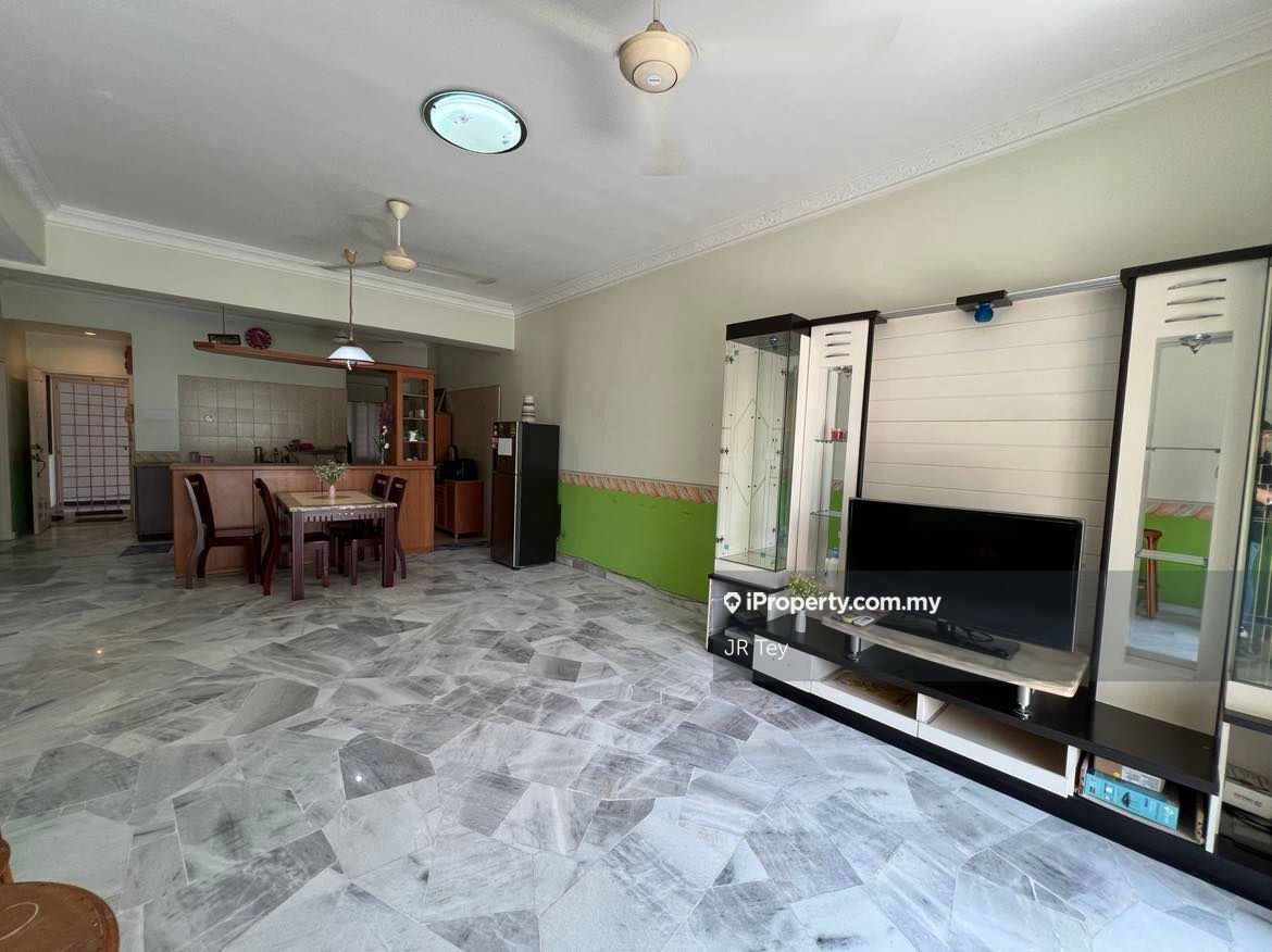 Sri Alam Condominium Intermediate Condominium 3 bedrooms for rent in