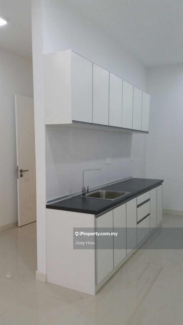 Le Yuan Residence Intermediate Condominium 3 bedrooms for sale in Jalan