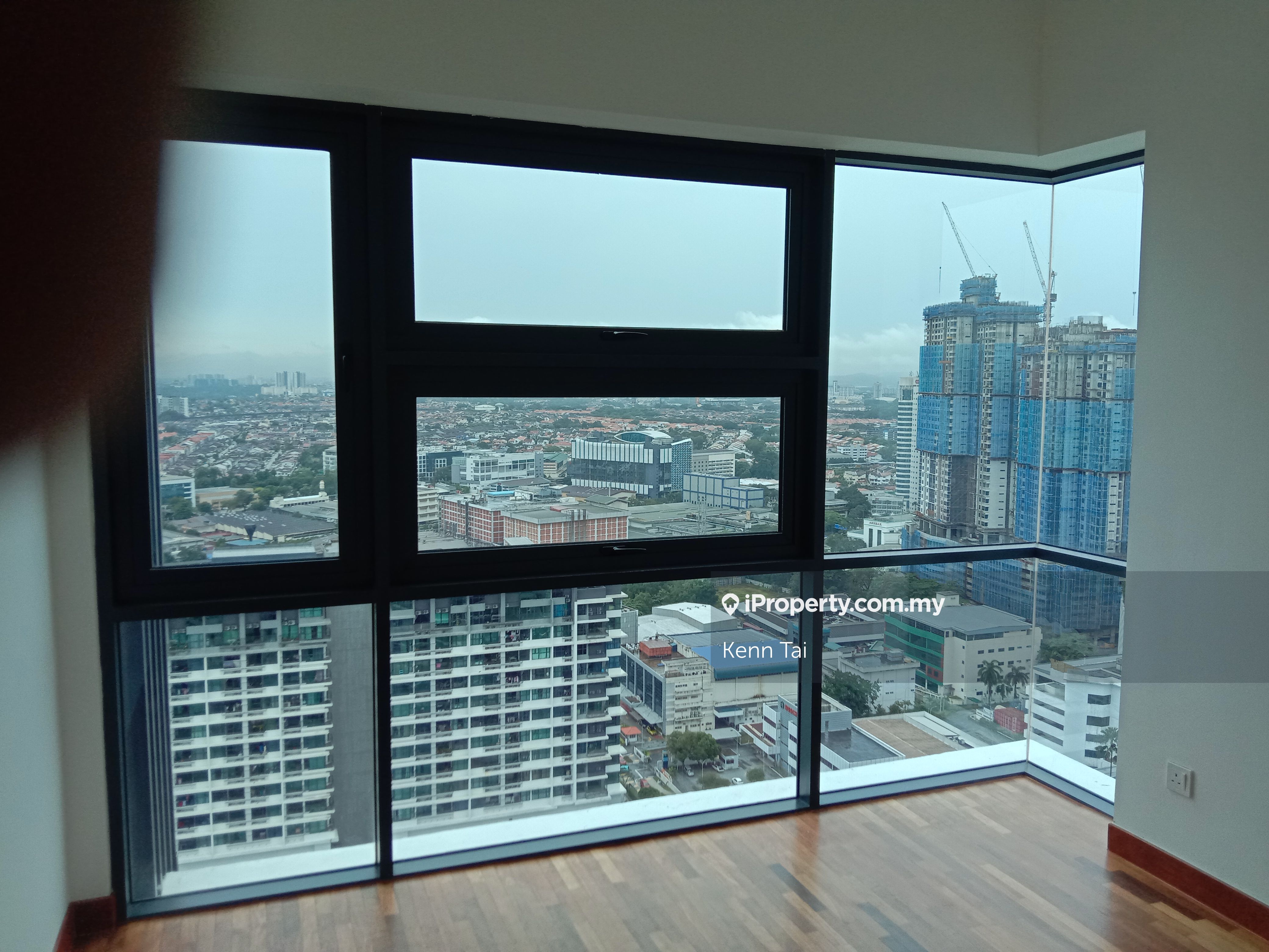 Pacific Star End lot Serviced Residence 3 bedrooms for rent in Petaling