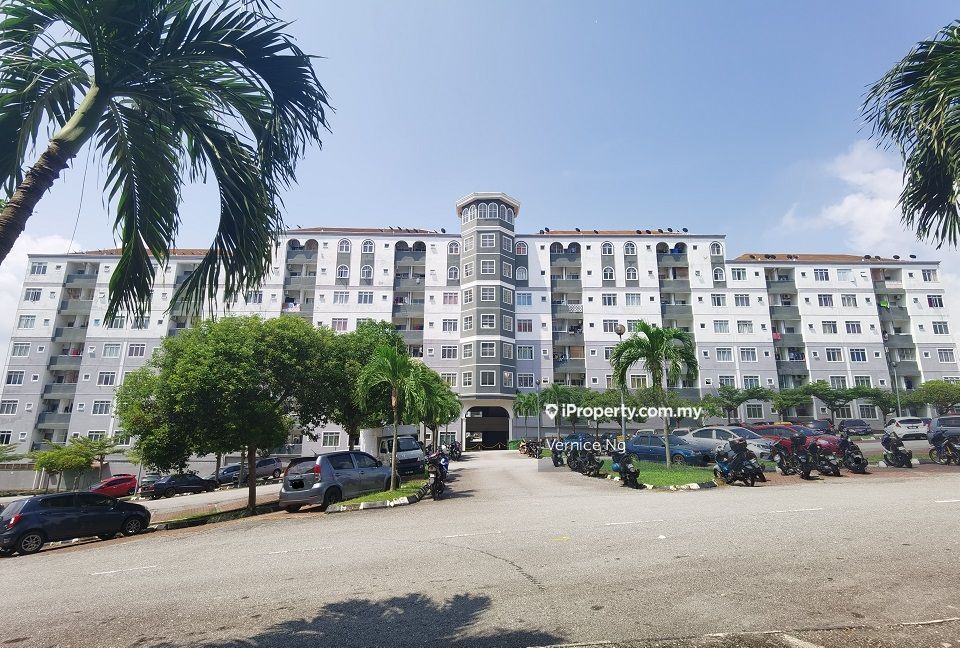 Desa Palma Intermediate Apartment 3 bedrooms for sale in Nilai, Negeri