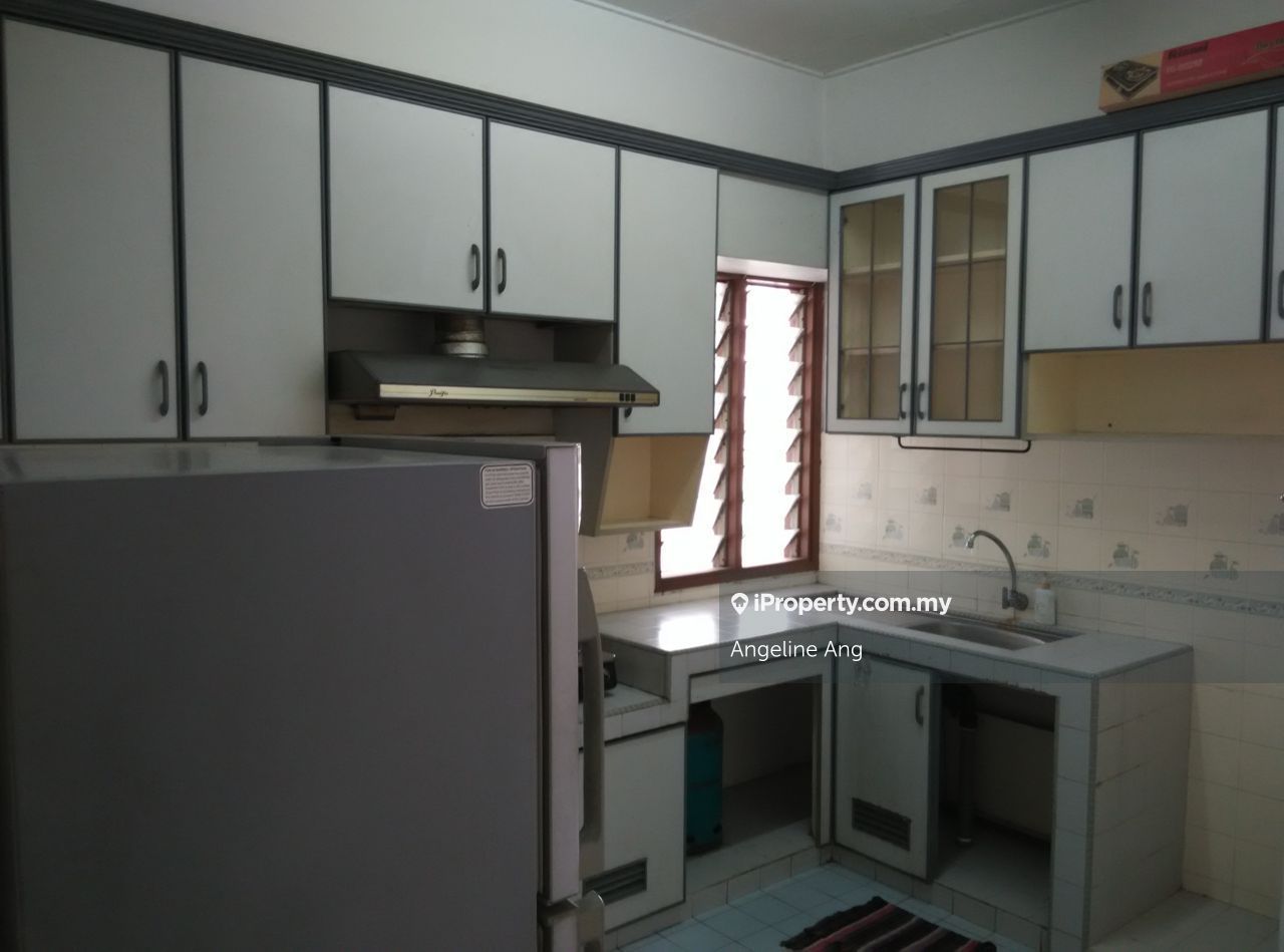 Subang Perdana Goodyear Court 6 Intermediate Apartment 3 bedrooms for