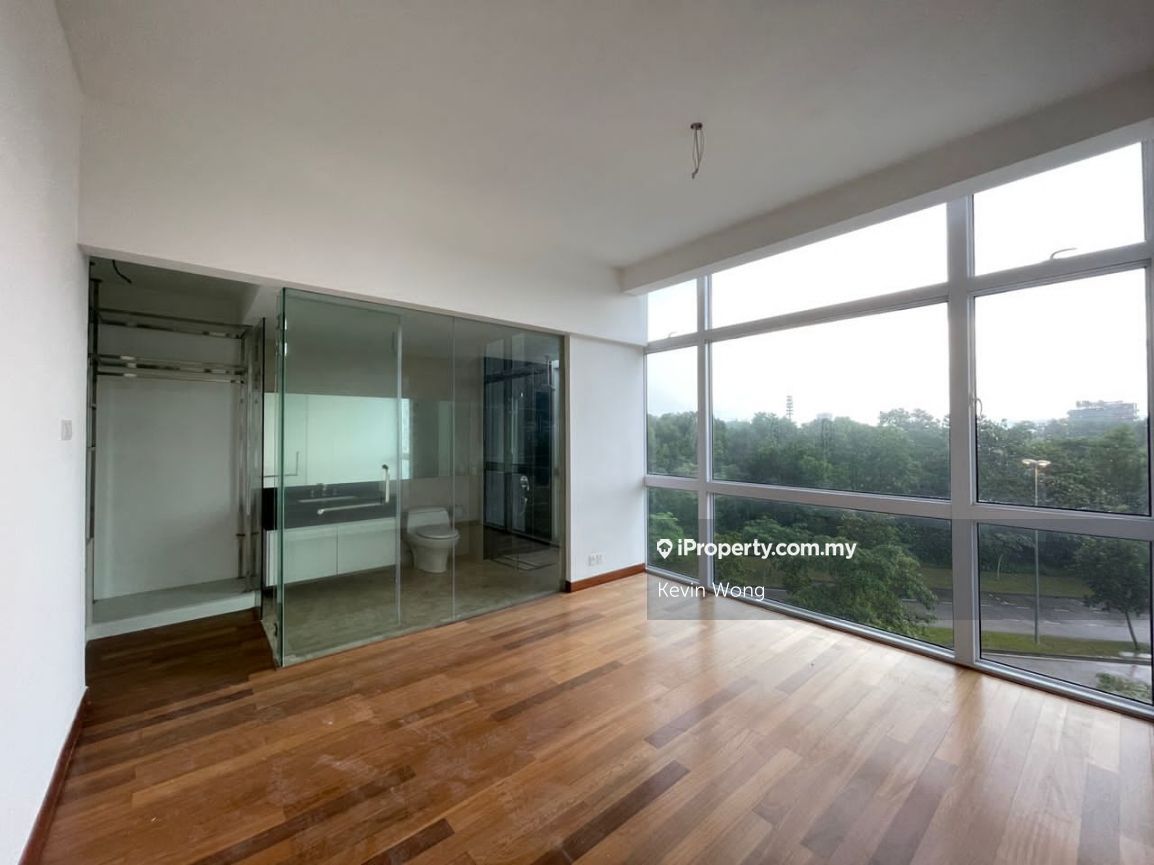 Paradiso Nuova, Medini