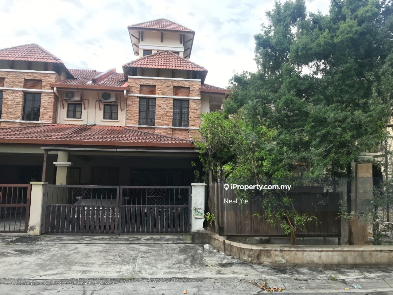 Bandar Nusa Rhu Sekyen U10, Shah Alam Corner lot 2sty Terrace/Link