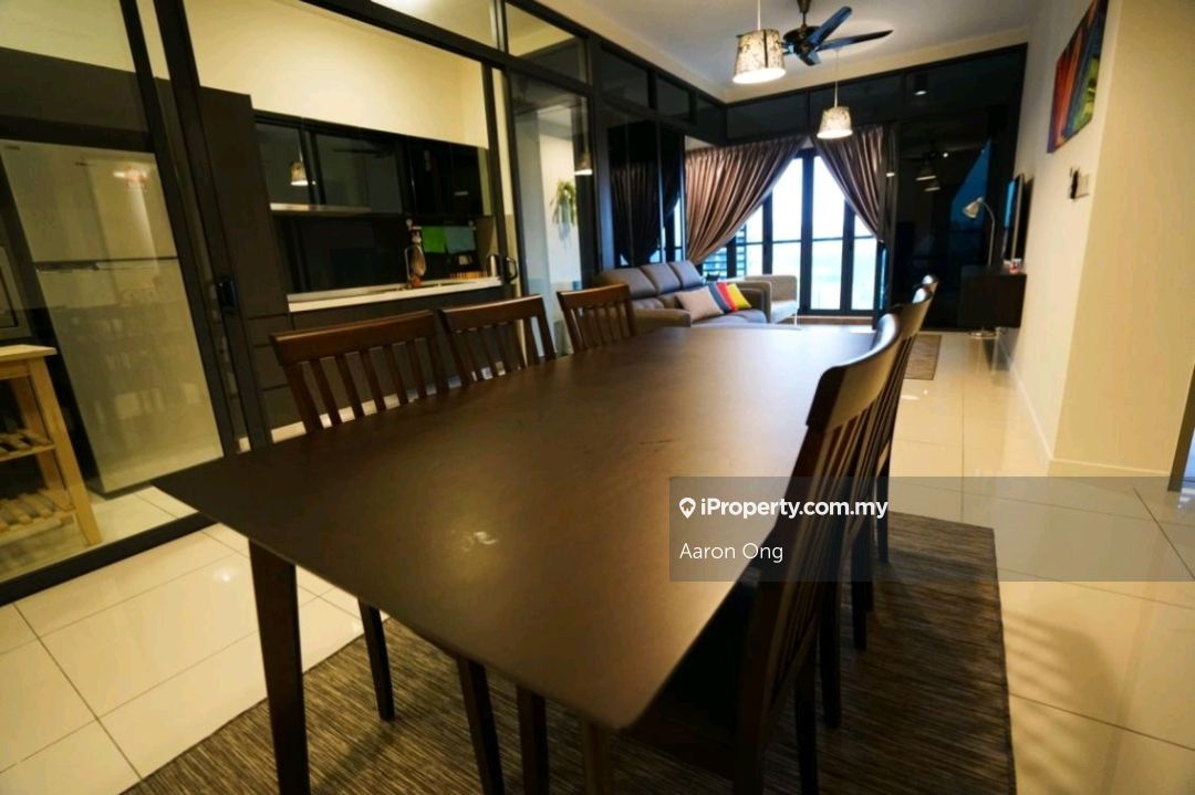 Bennington Residences SkyArena Condominium 4 bedrooms for rent in