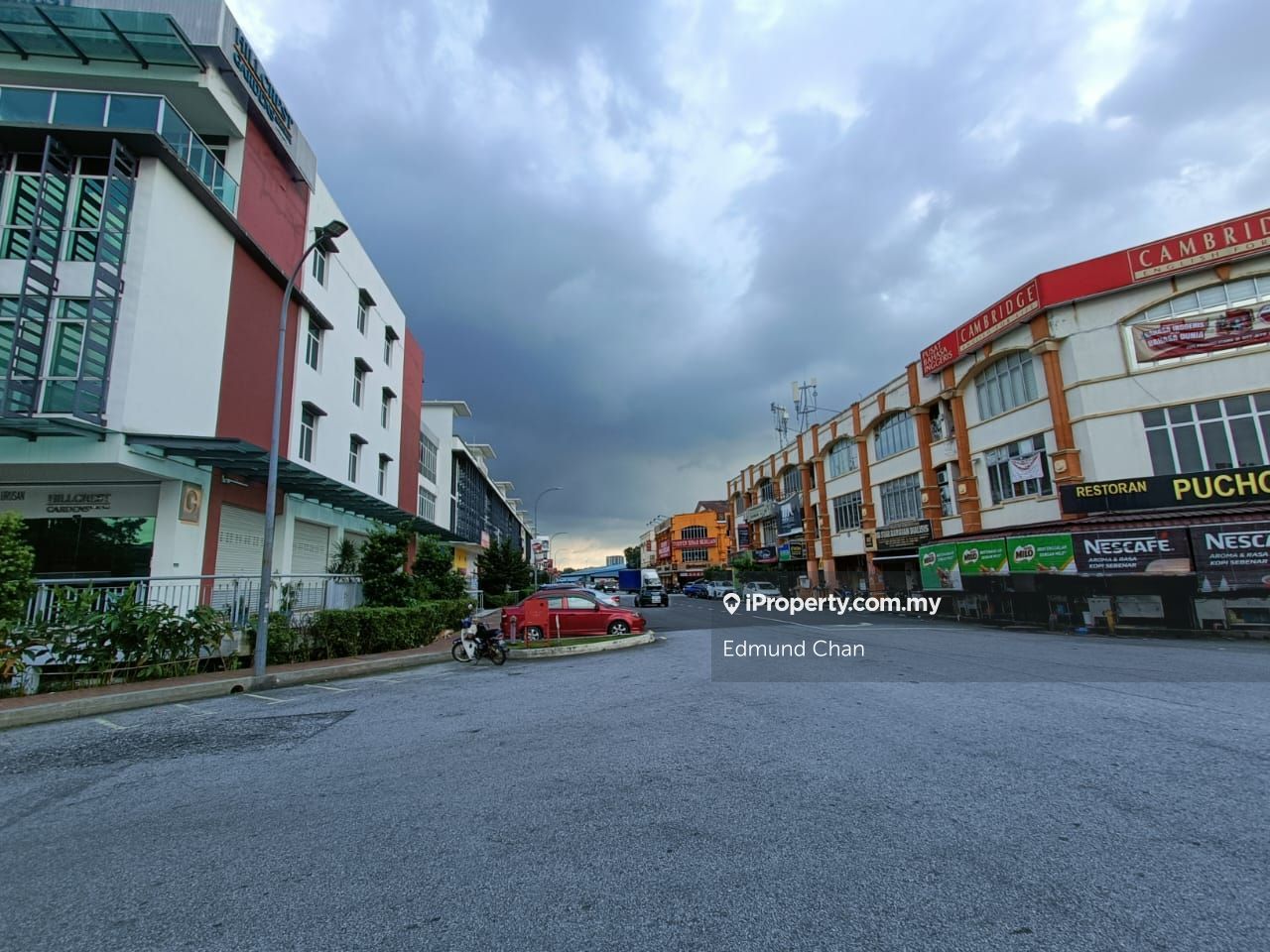 Pusat Perniagaan Puchong Utama, Puchong Utama, Puchong Corner lot Shop ...